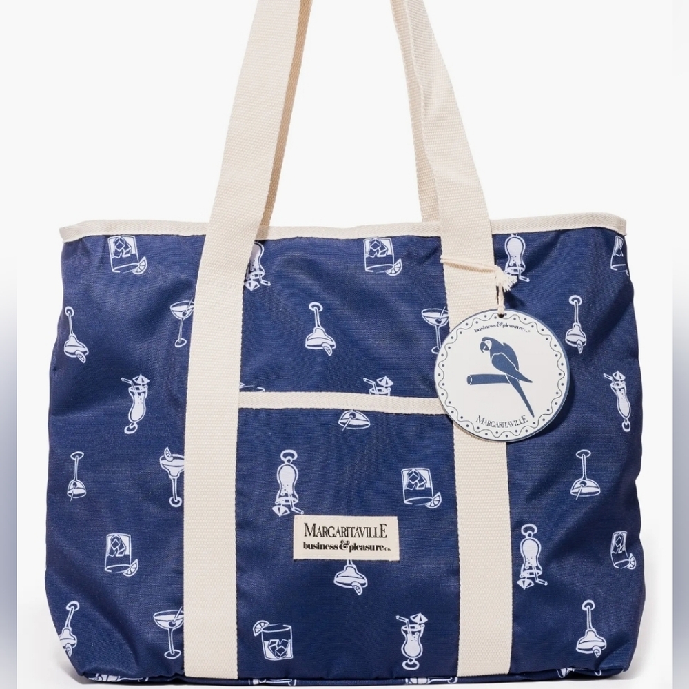 Business & Pleasure Co Volcano Beach Tote Bag in Continental Drifter Marg